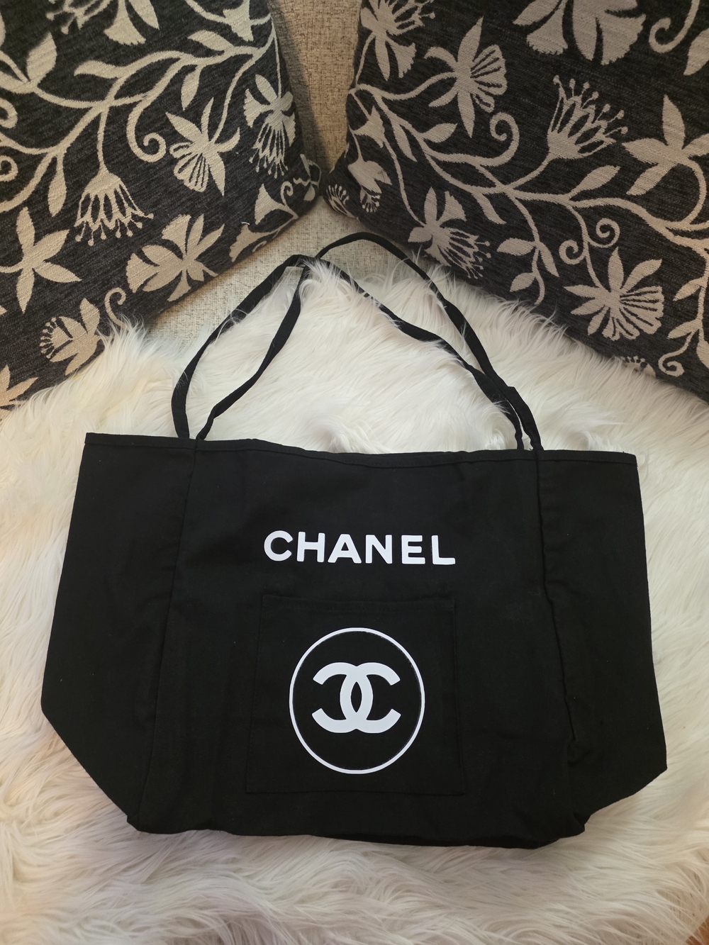 Black Canvas Totebag With White Print - Picture 5 of 7